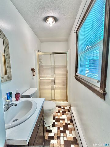 5 Davis Road, Oxford, CT 06478
