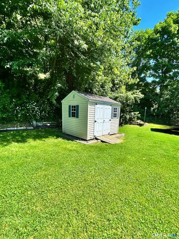 5 Davis Road, Oxford, CT 06478