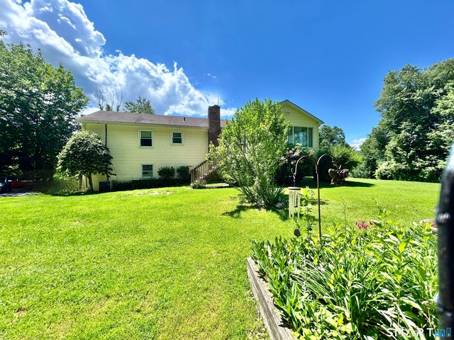 5 Davis Road, Oxford, CT 06478