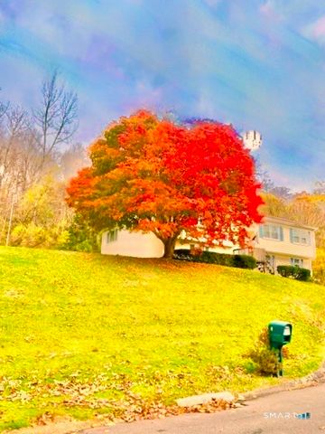 5 Davis Road, Oxford, CT 06478
