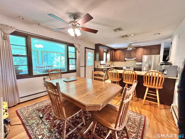 5 Davis Road, Oxford, CT 06478