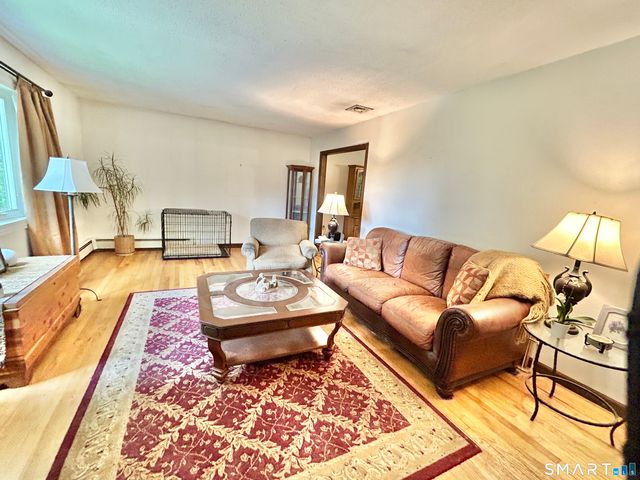 5 Davis Road, Oxford, CT 06478