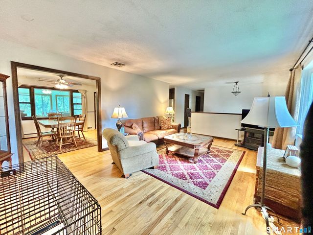 5 Davis Road, Oxford, CT 06478