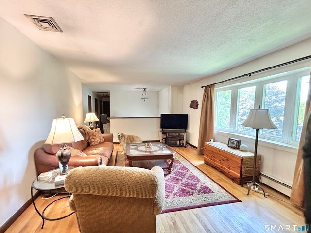 5 Davis Road, Oxford, CT 06478