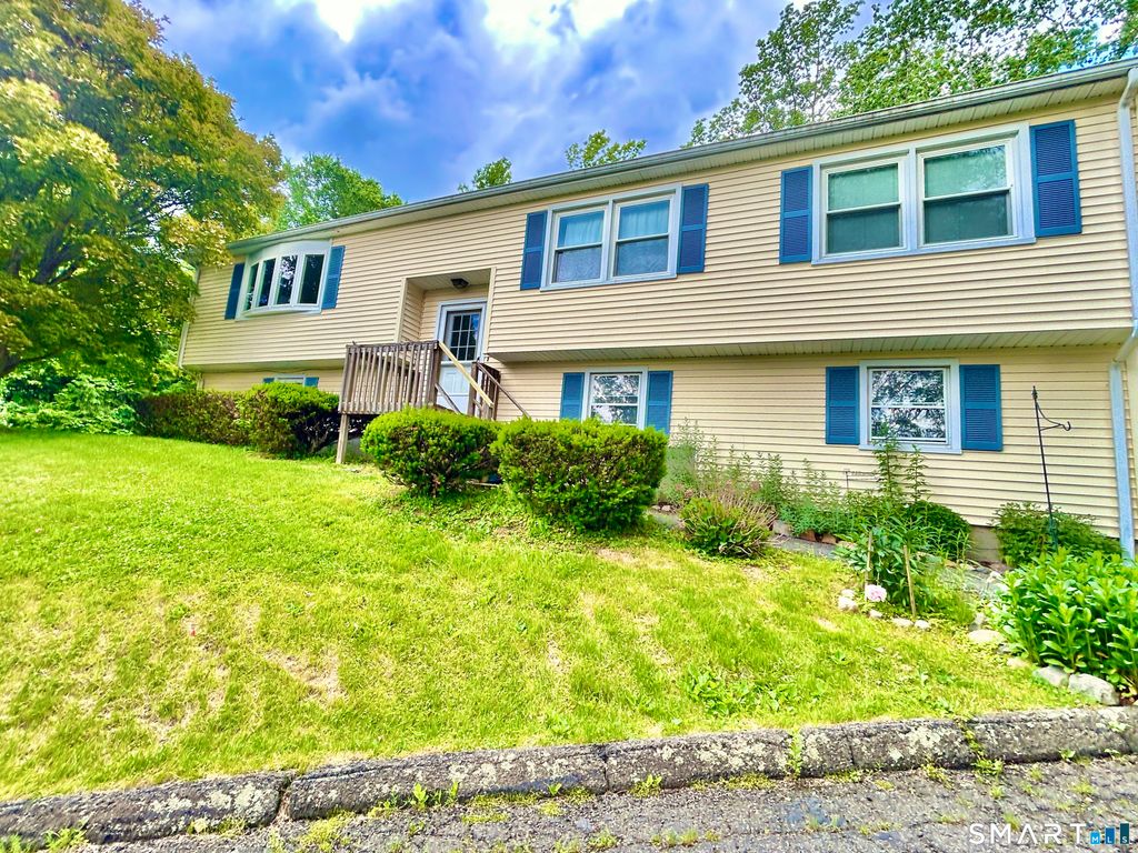 5 Davis Road, Oxford, CT 06478