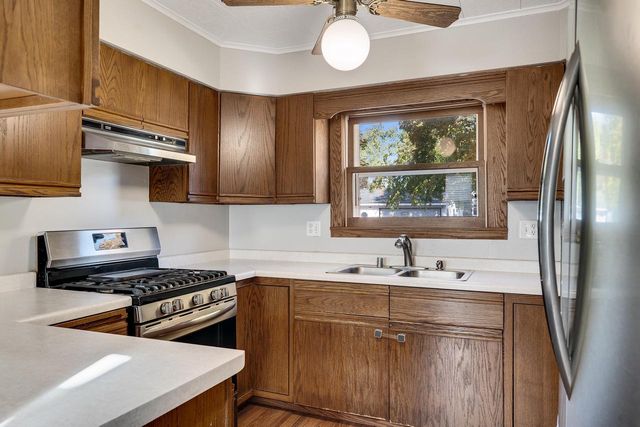 3300 27th STREET S, La Crosse, WI 54601