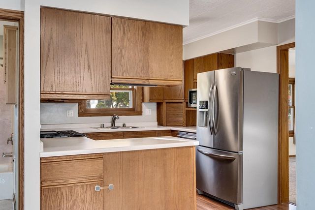 3300 27th STREET S, La Crosse, WI 54601