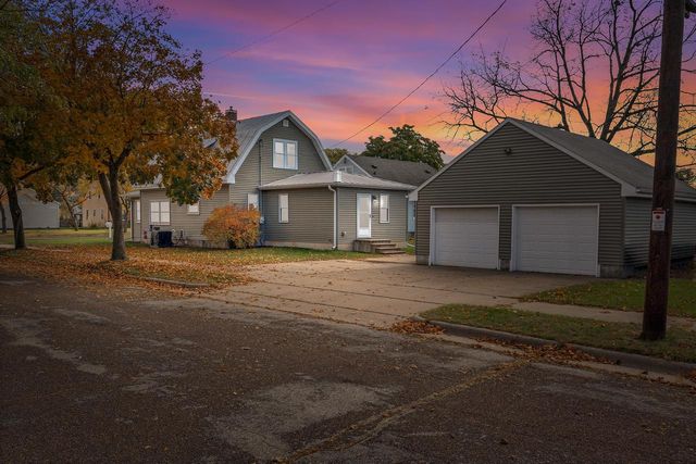 3300 27th STREET S, La Crosse, WI 54601