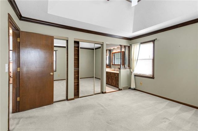 13021 W 102nd Terrace, Lenexa, KS 66215