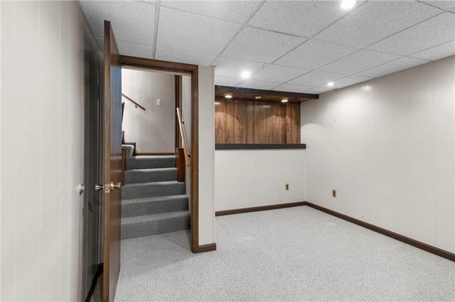 13021 W 102nd Terrace, Lenexa, KS 66215