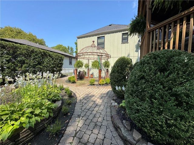 13021 W 102nd Terrace, Lenexa, KS 66215