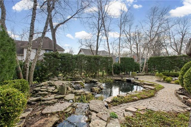 13021 W 102nd Terrace, Lenexa, KS 66215