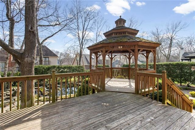 13021 W 102nd Terrace, Lenexa, KS 66215