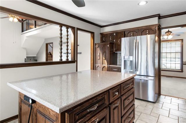 13021 W 102nd Terrace, Lenexa, KS 66215