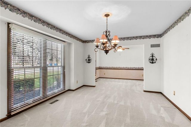 13021 W 102nd Terrace, Lenexa, KS 66215