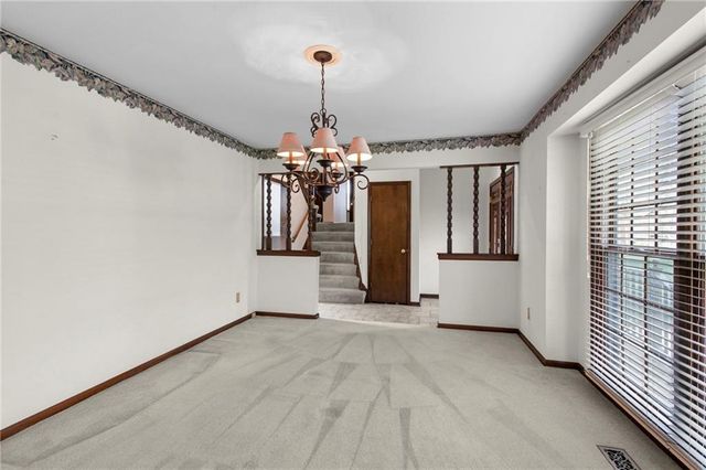 13021 W 102nd Terrace, Lenexa, KS 66215