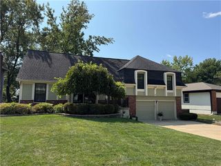 13021 W 102nd Terrace, Lenexa, KS 66215