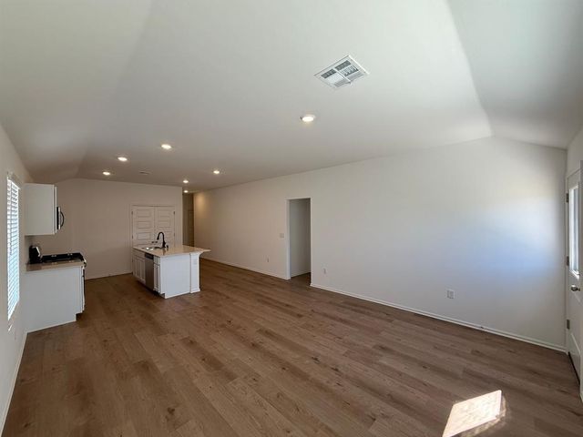 3640 Blue Avenue, Mustang, OK 73064