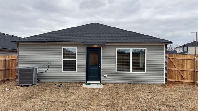 3640 Blue Avenue, Mustang, OK 73064