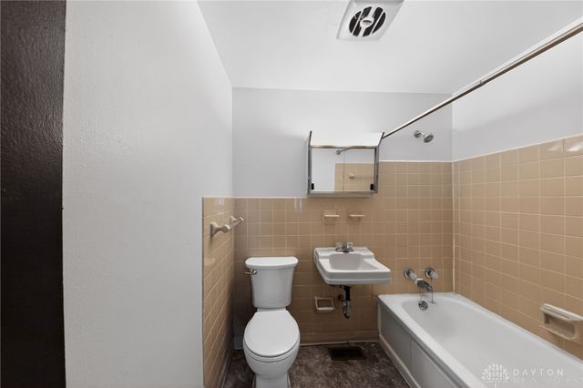 6348 Longford Road, Huber Heights, OH 45424