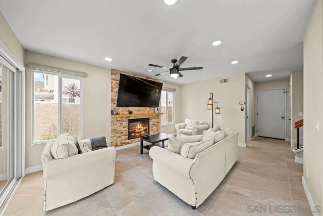 971 E J Street, Chula Vista, CA 91910