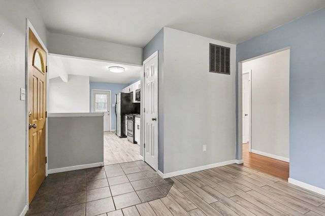 7080 Sherwood Avenue, Portage, IN 46368