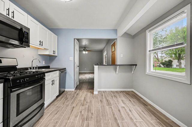 7080 Sherwood Avenue, Portage, IN 46368
