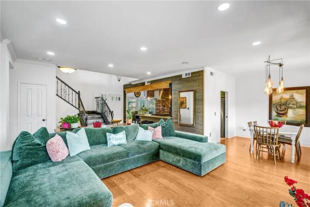 28314 Easton, Santa Clarita, CA 91350