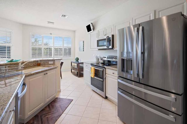 2371 SW Carriage Hill Terrace 202, Palm City, FL 34990