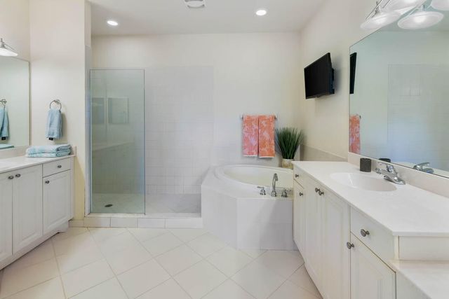 2371 SW Carriage Hill Terrace 202, Palm City, FL 34990