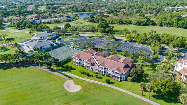 2371 SW Carriage Hill Terrace 202, Palm City, FL 34990