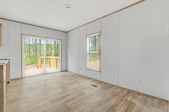 3679 Nichols Hwy., Galivants Ferry, SC 29544