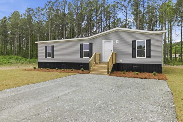 3679 Nichols Hwy., Galivants Ferry, SC 29544