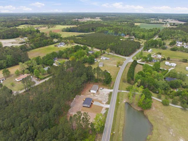 3679 Nichols Hwy., Galivants Ferry, SC 29544