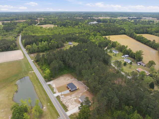 3679 Nichols Hwy., Galivants Ferry, SC 29544