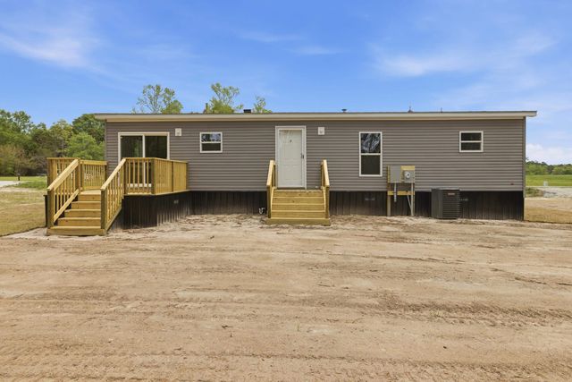 3679 Nichols Hwy., Galivants Ferry, SC 29544