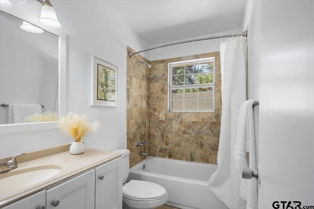 19588 County Road 481, Lindale, TX 75771