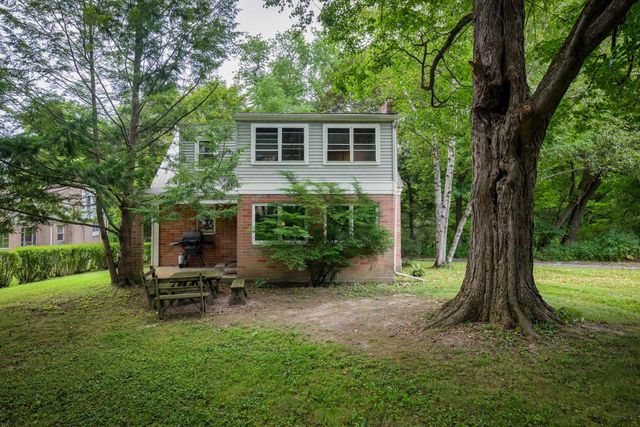 2 Bromley Lane, Bennington, VT 05257