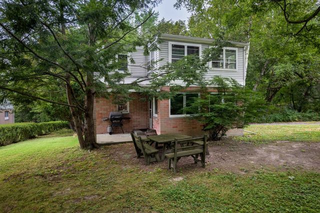 2 Bromley Lane, Bennington, VT 05257