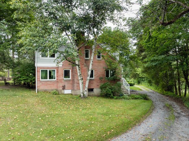 2 Bromley Lane, Bennington, VT 05257