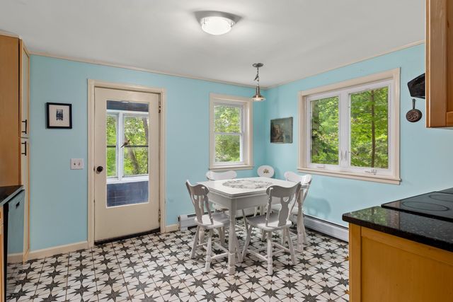 2 Bromley Lane, Bennington, VT 05257