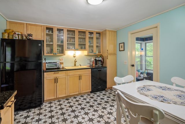 2 Bromley Lane, Bennington, VT 05257