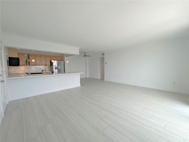 7133 Bay Dr PH-1, Miami Beach, FL 33141