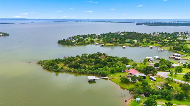 1412 Parkway ST, Tow, TX 78672