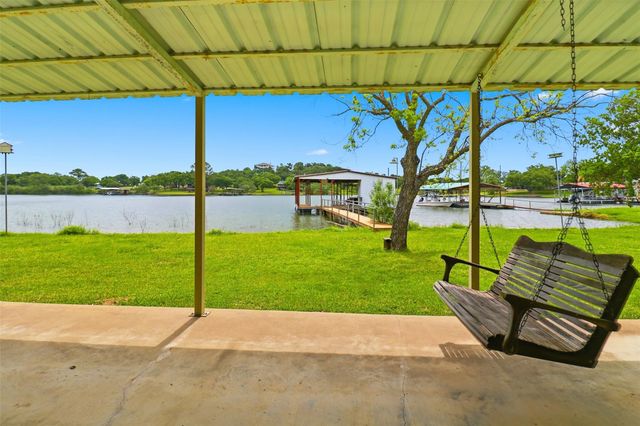 1412 Parkway ST, Tow, TX 78672