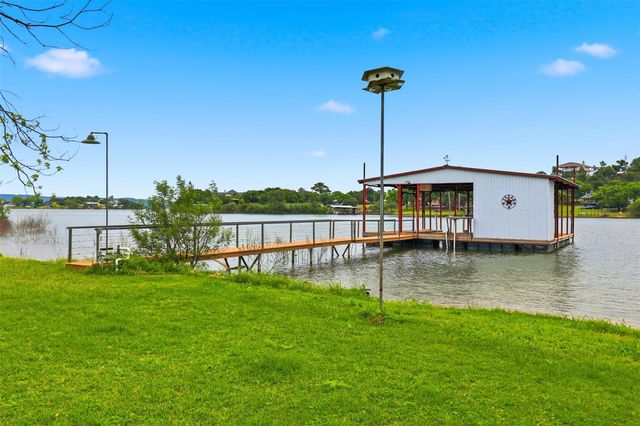 1412 Parkway ST, Tow, TX 78672