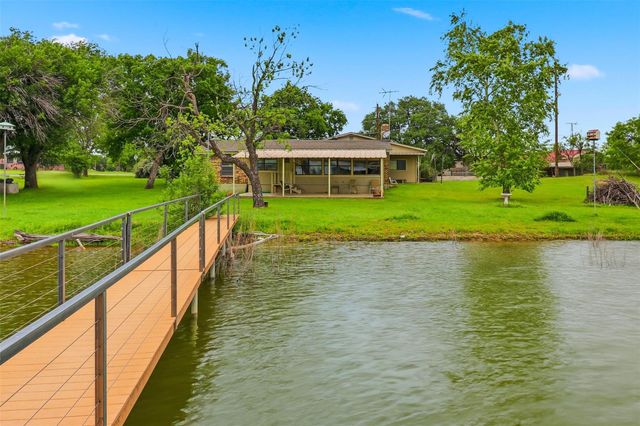 1412 Parkway ST, Tow, TX 78672