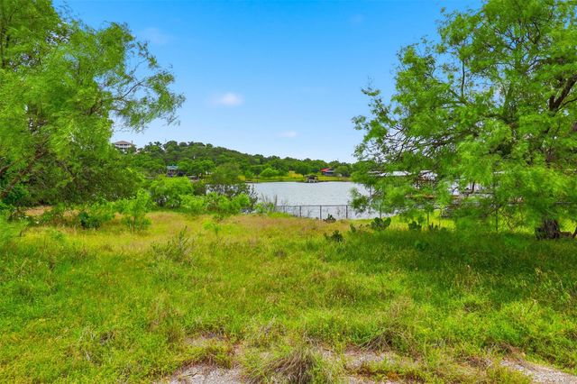 1412 Parkway ST, Tow, TX 78672