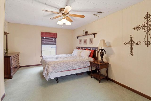 1412 Parkway ST, Tow, TX 78672