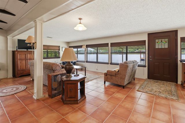 1412 Parkway ST, Tow, TX 78672
